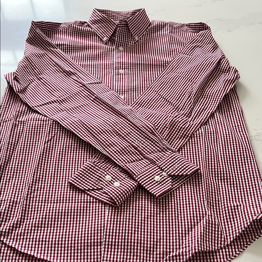 Classic Burgundy Checkered Dress Shirt, Men’s size medium
